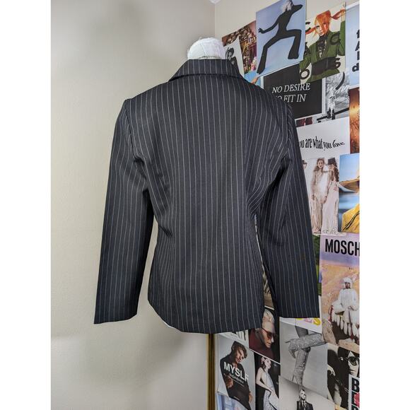 Vintage Pinstripe Blazer - Picture 5 of 6